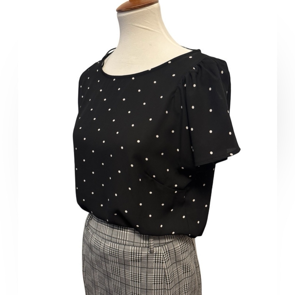 Cece Sportswear Sharaden Flutter blouse